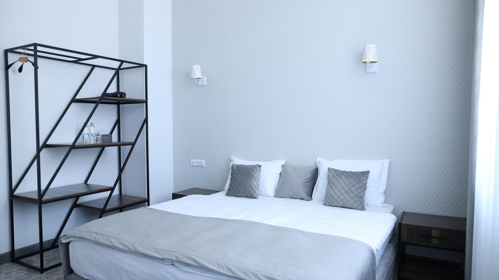Bmg Hotel By Grigoryans Group Gorisz Kültér fotó