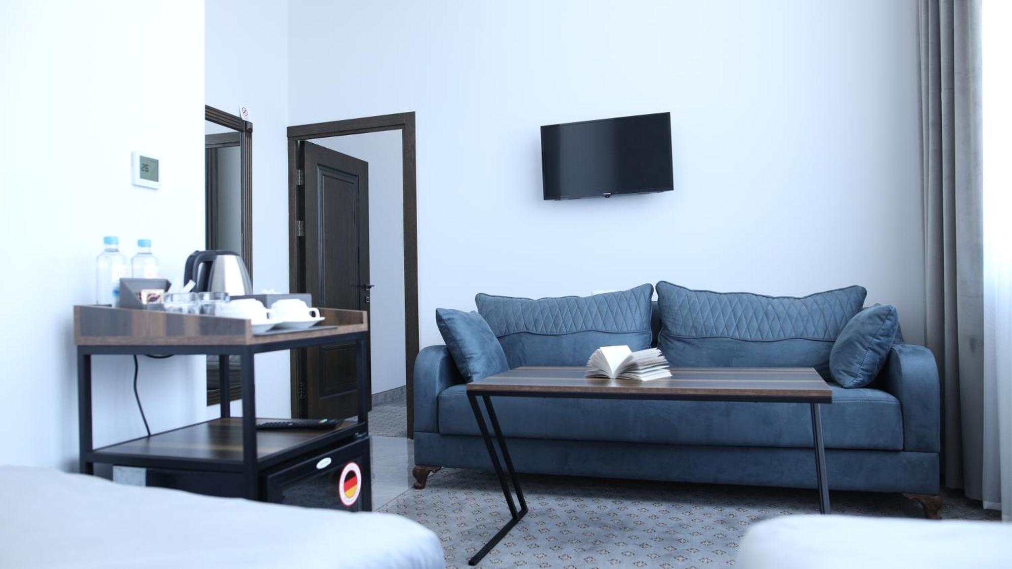 Bmg Hotel By Grigoryans Group Gorisz Kültér fotó