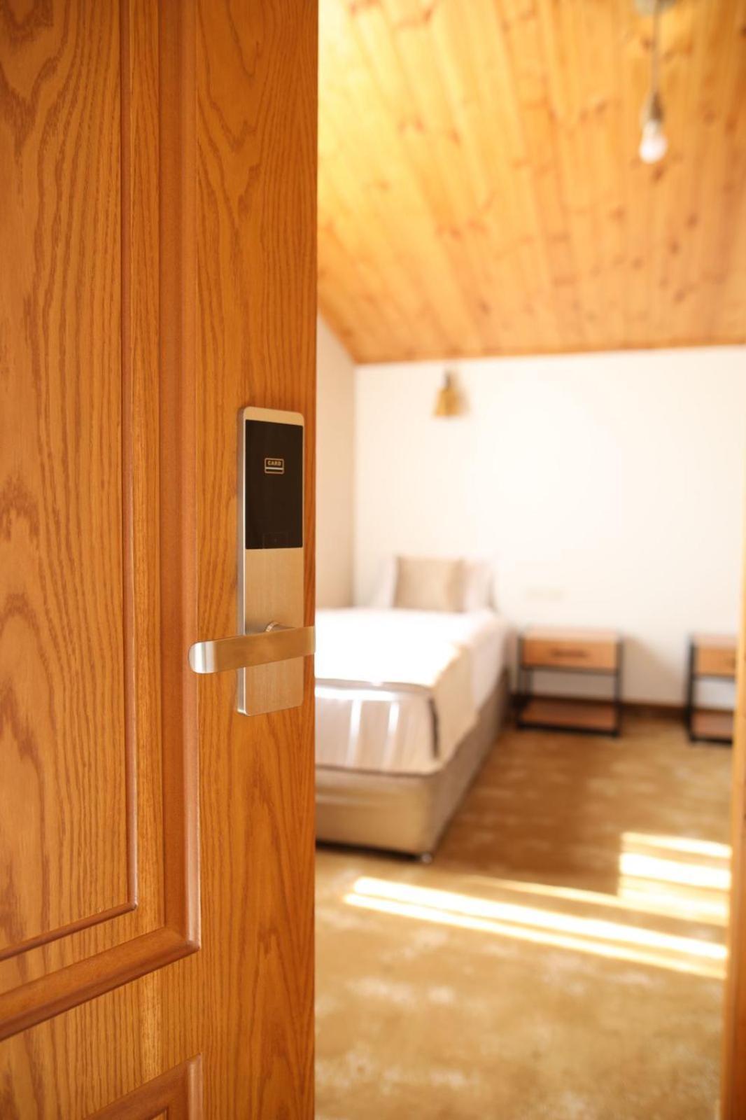 Bmg Hotel By Grigoryans Group Gorisz Kültér fotó