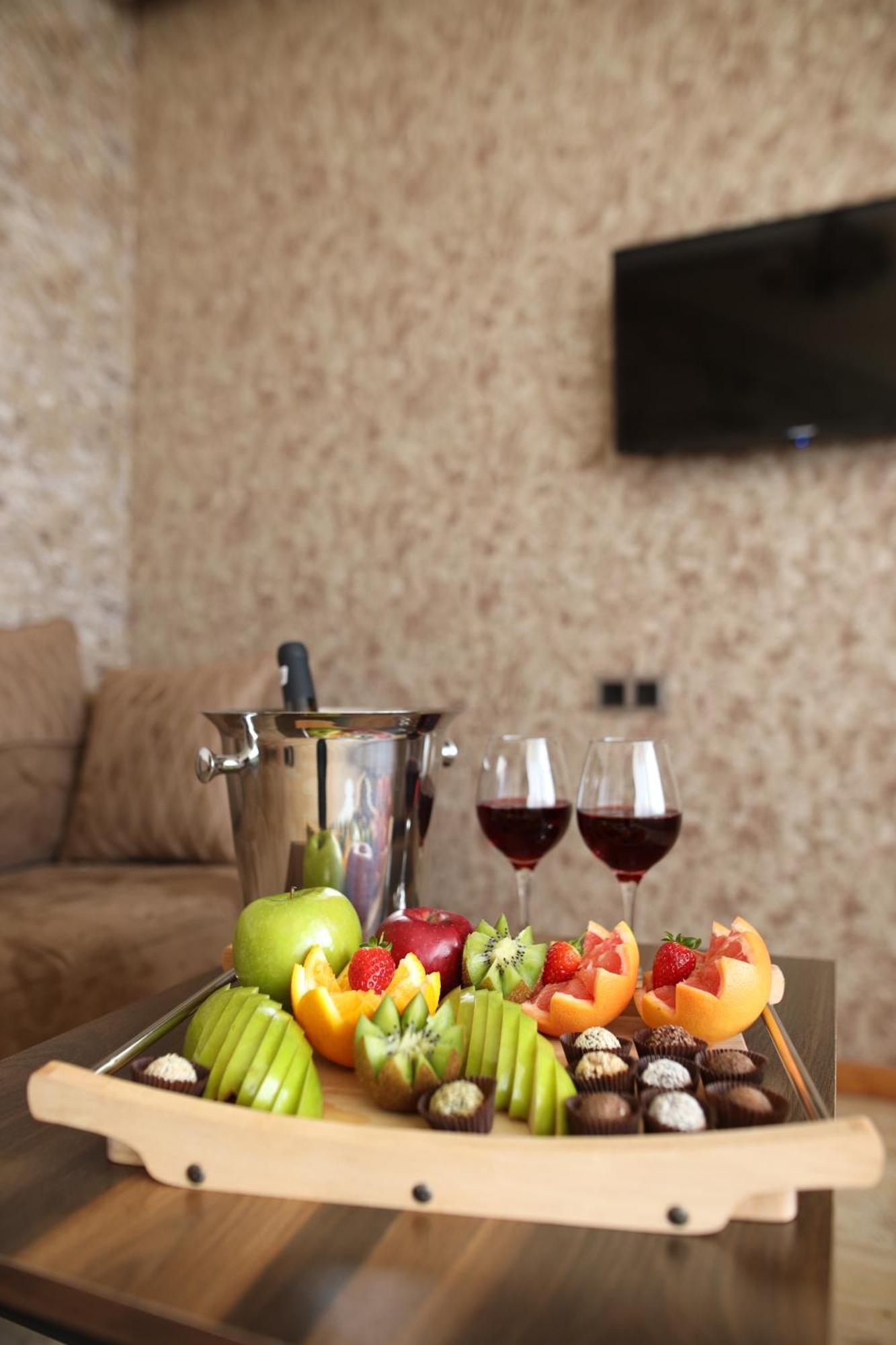 Bmg Hotel By Grigoryans Group Gorisz Kültér fotó
