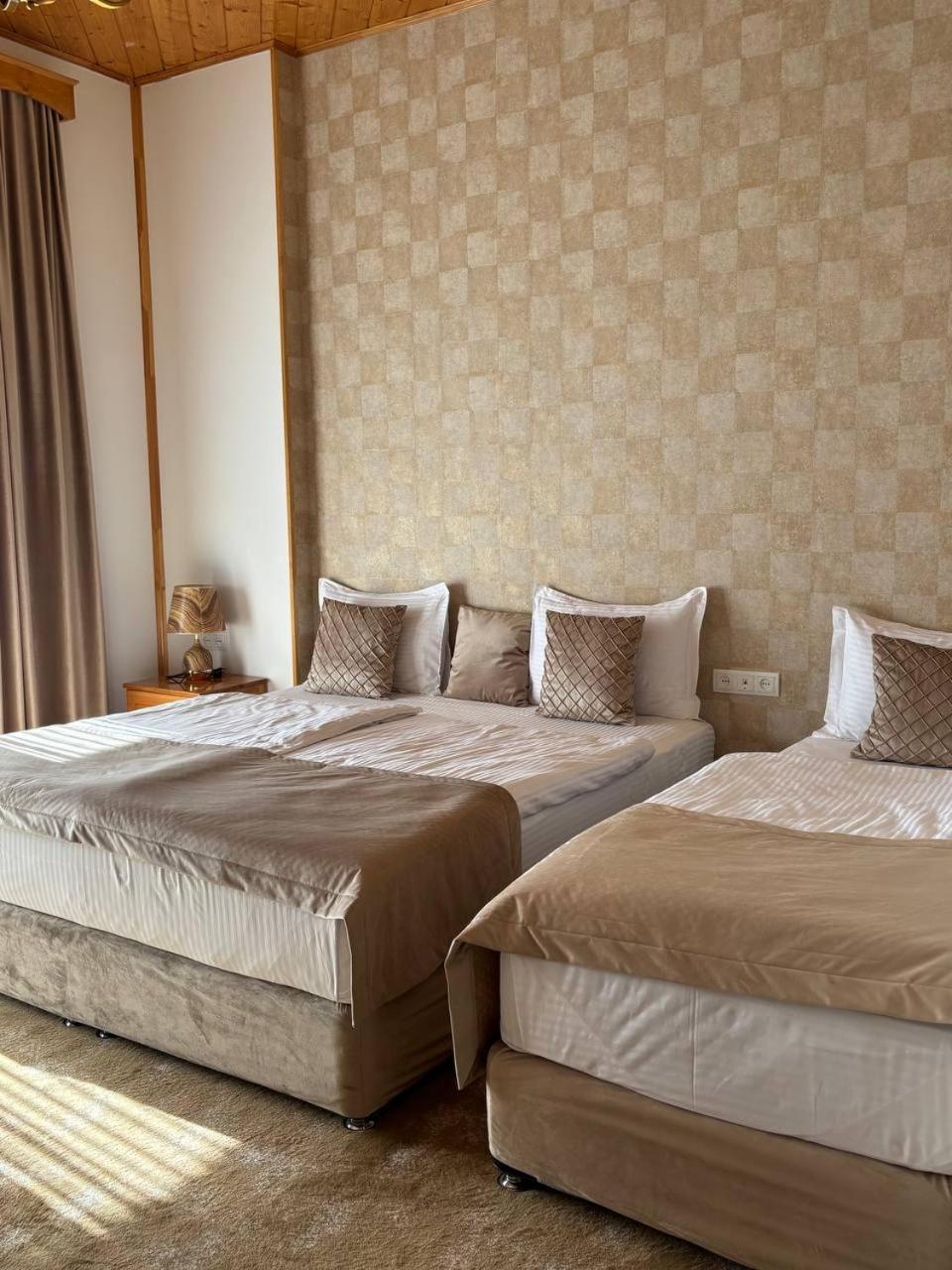 Bmg Hotel By Grigoryans Group Gorisz Kültér fotó