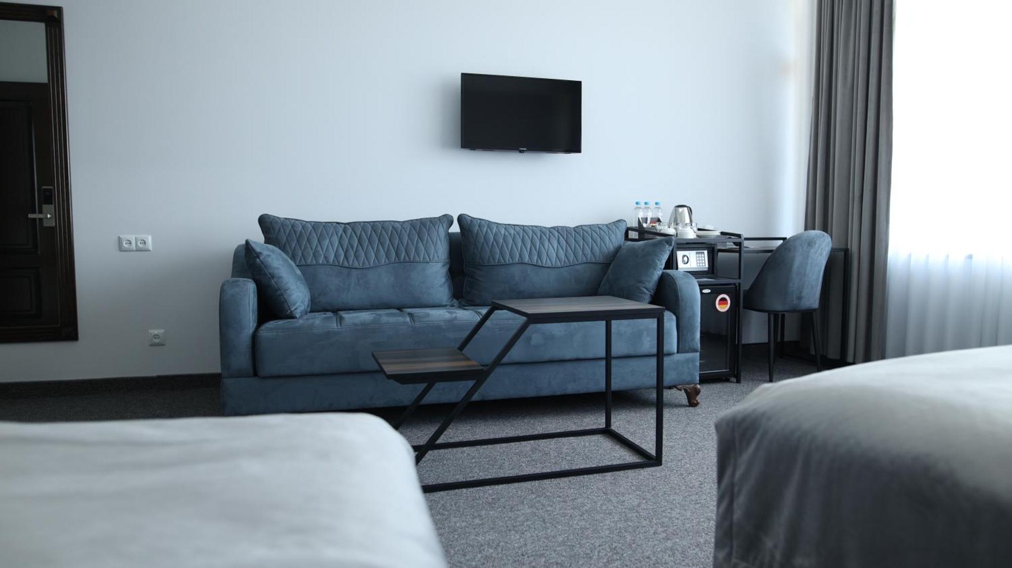 Bmg Hotel By Grigoryans Group Gorisz Kültér fotó