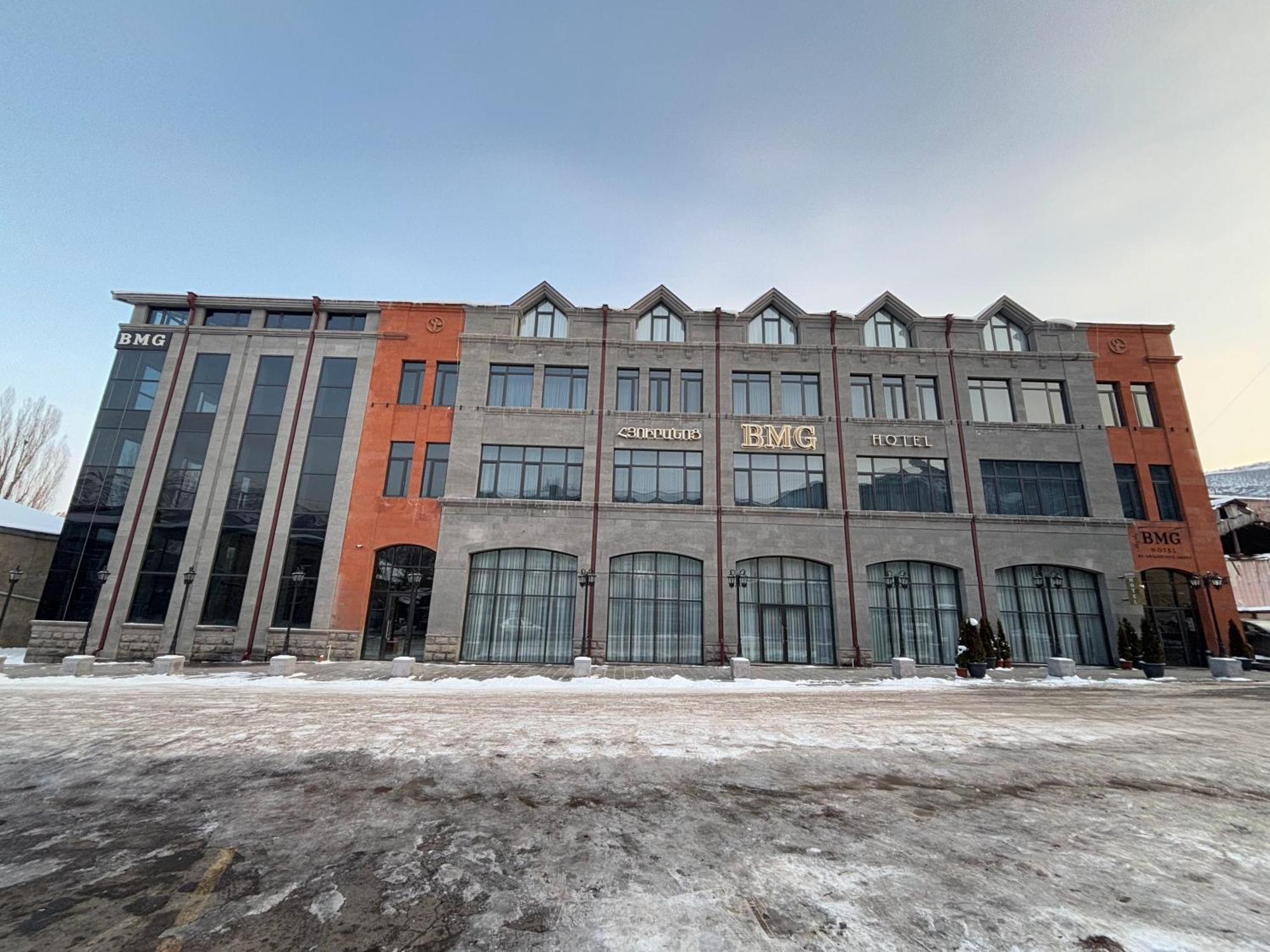 Bmg Hotel By Grigoryans Group Gorisz Kültér fotó